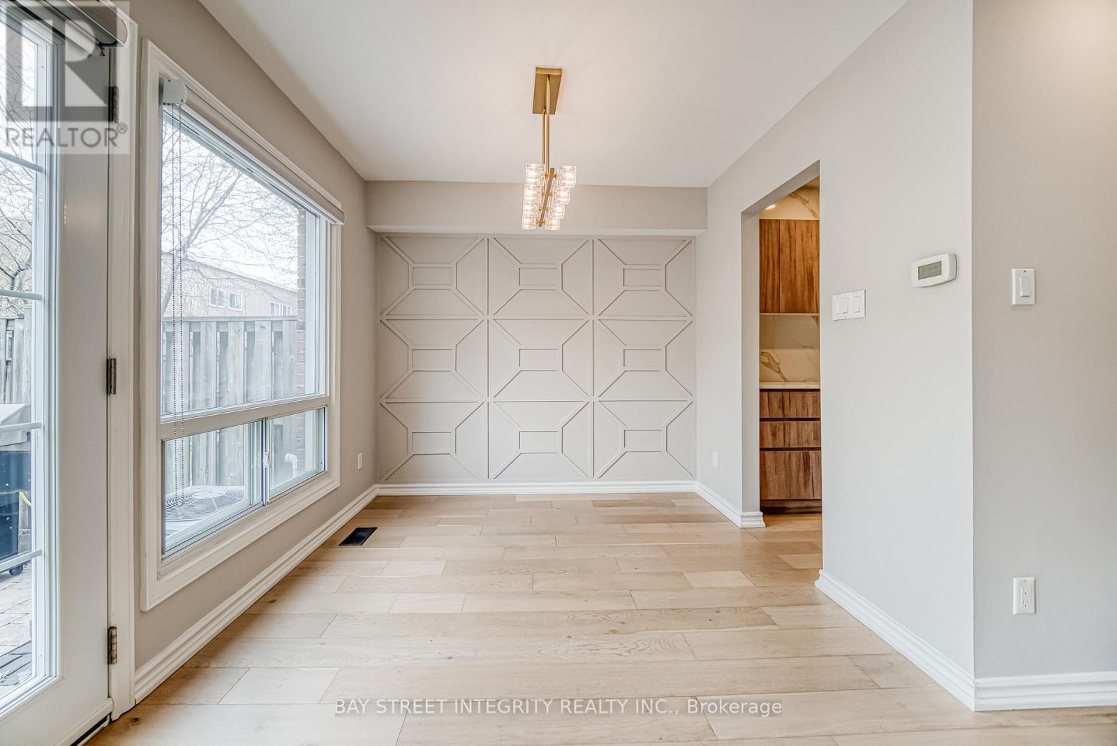 64 Elsa Vineway Drive, Toronto, Ontario  M2J 4H9 - Photo 9 - C12106404