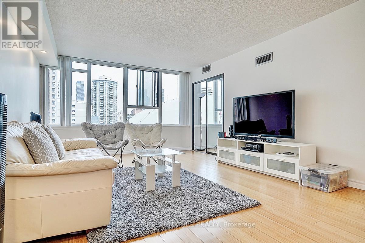 1209 - 45 Carlton Street, Toronto, Ontario  M5B 2H9 - Photo 6 - C12119979