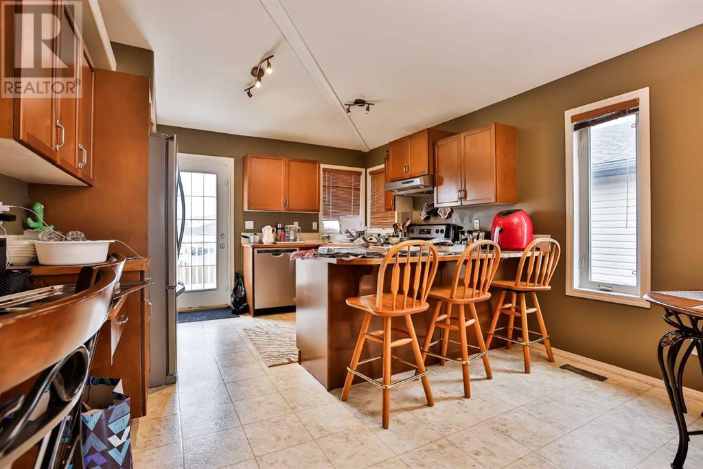 Property at 17 Aberdeen Road W image 4