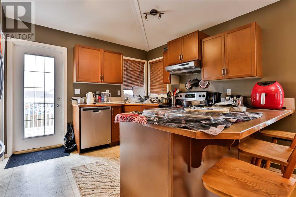 Property at 17 Aberdeen Road W image 3