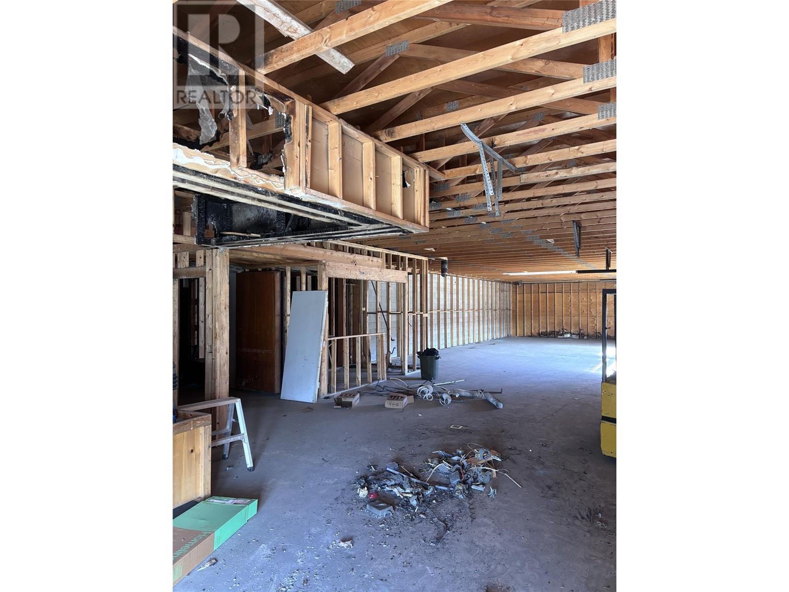 9918 Highway 97 Highway, Lake Country, British Columbia  V4V 1V7 - Photo 8 - 10343428