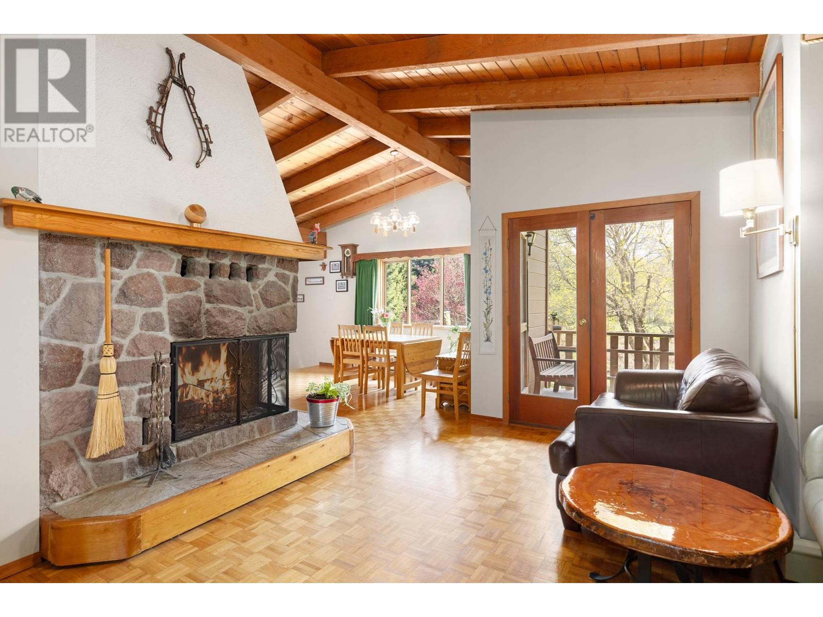 7869 Pemberton Meadows Road, Pemberton, British Columbia  V0N 2L2 - Photo 4 - R2996082