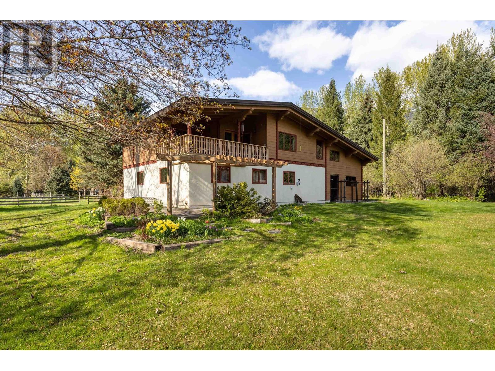 7869 Pemberton Meadows Road, Pemberton, British Columbia  V0N 2L2 - Photo 33 - R2996082
