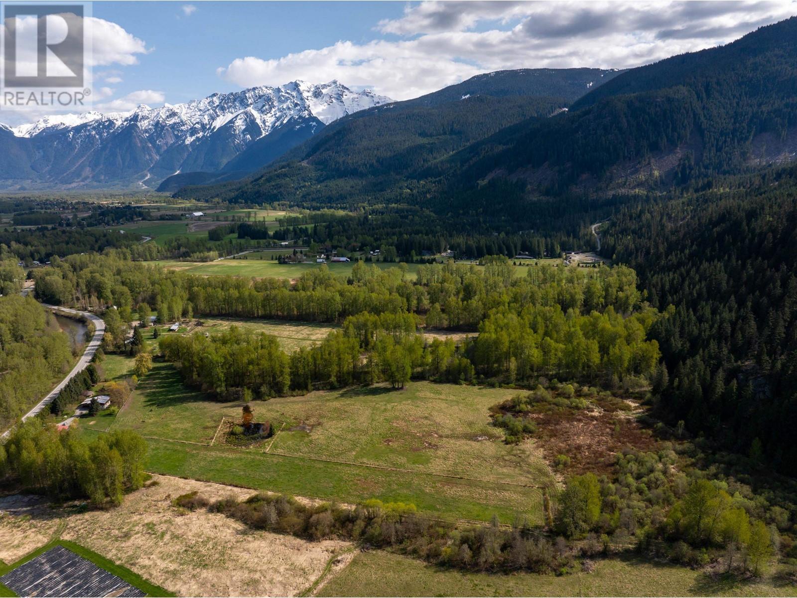 7869 Pemberton Meadows Road, Pemberton, British Columbia  V0N 2L2 - Photo 37 - R2996082