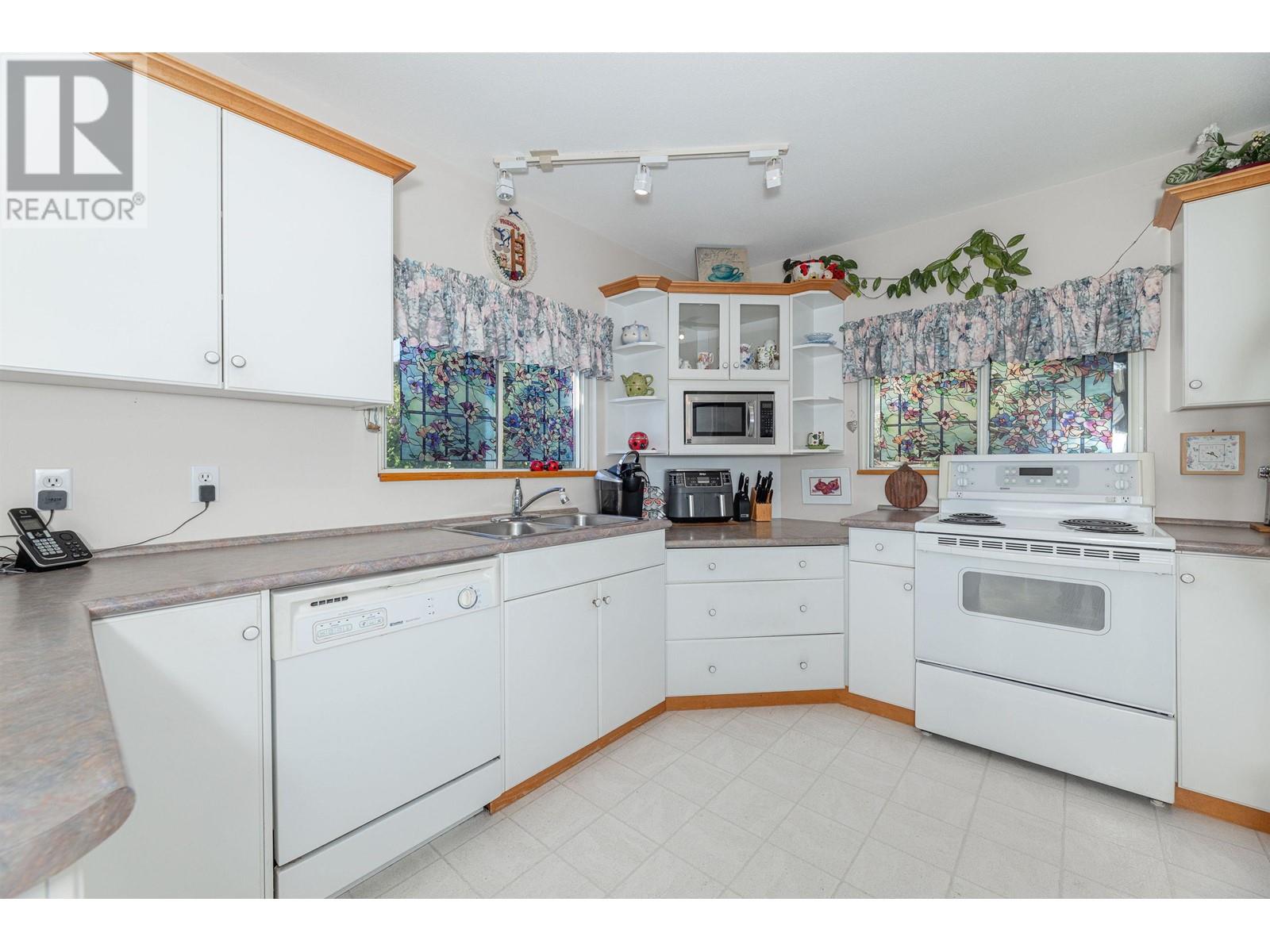 1162 Point Road, Gibsons, British Columbia  V0N 1V1 - Photo 19 - R2992144