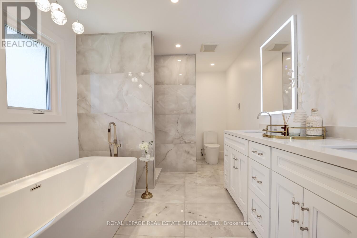 84 Sybella Street, Oakville, Ontario  L6K 2L8 - Photo 22 - W12109844