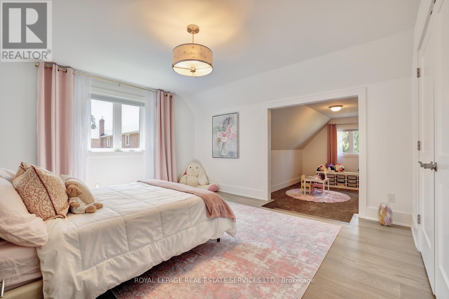 84 Sybella Street, Oakville, Ontario  L6K 2L8 - Photo 25 - W12109844