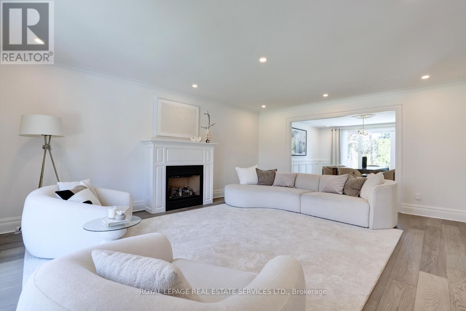84 Sybella Street, Oakville, Ontario  L6K 2L8 - Photo 7 - W12109844