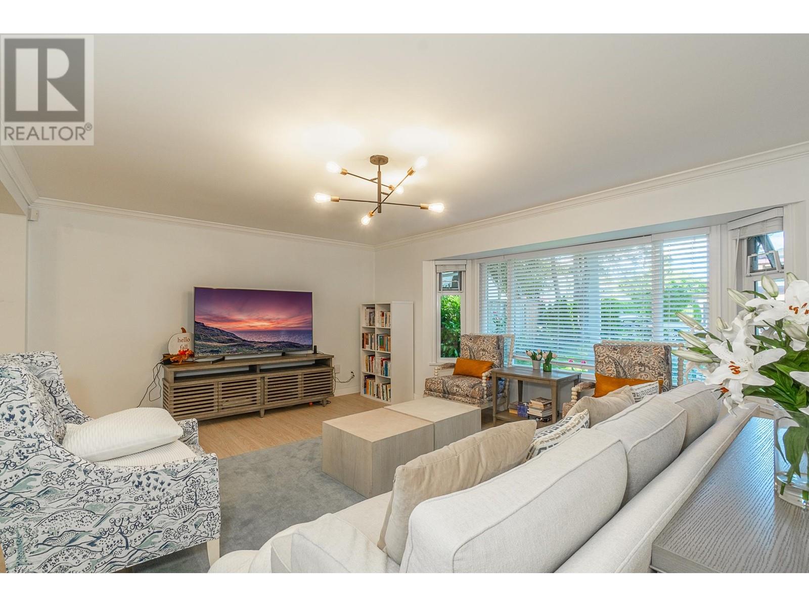 6751 Juniper Drive, Richmond, British Columbia  V7E 4Z5 - Photo 3 - R2997524