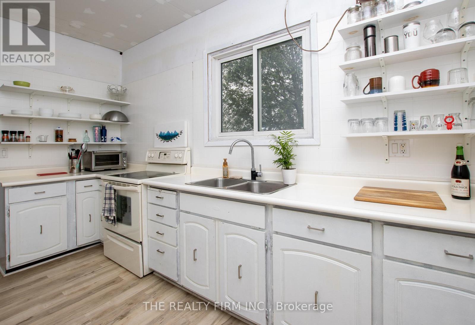 45004 Talbot Line, Central Elgin, Ontario  N5P 3S7 - Photo 4 - X12120831