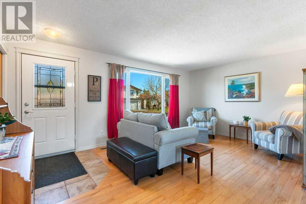 1417 Mccrimmon Drive, Carstairs, Alberta  T0M 0N0 - Photo 5 - A2213914