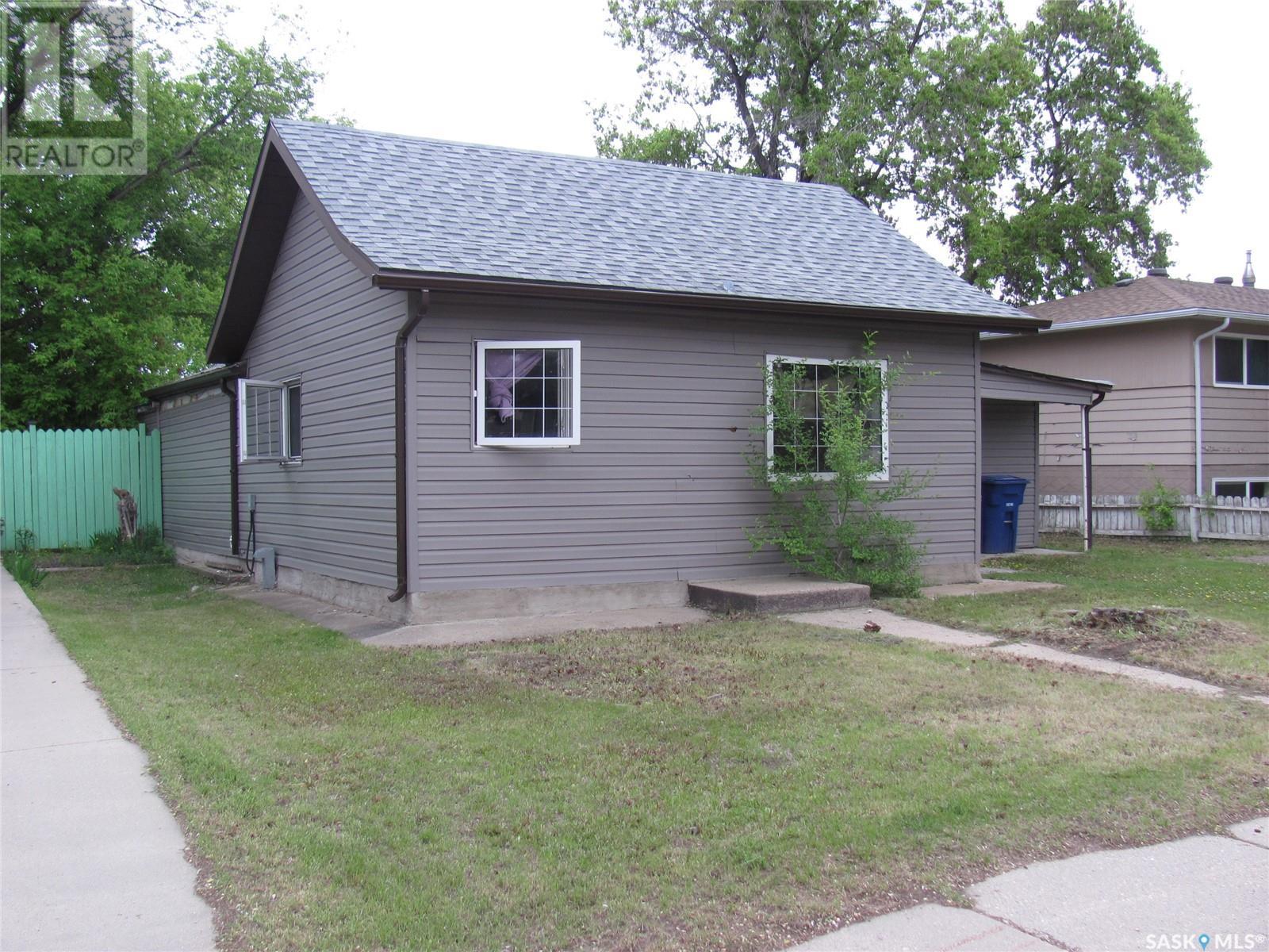 Property at 320 Ottawa AVENUE S image 2