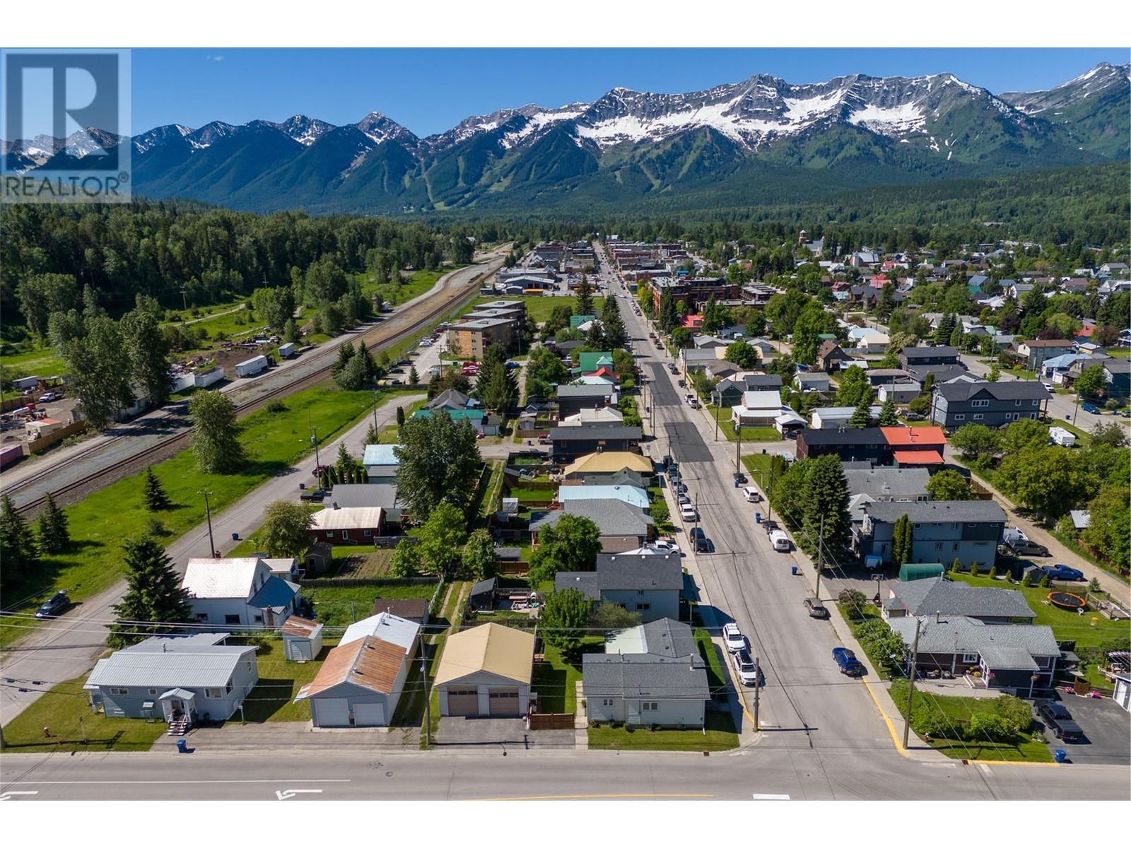 1292 2nd Avenue, Fernie, British Columbia  V0B 1M0 - Photo 2 - 10346090