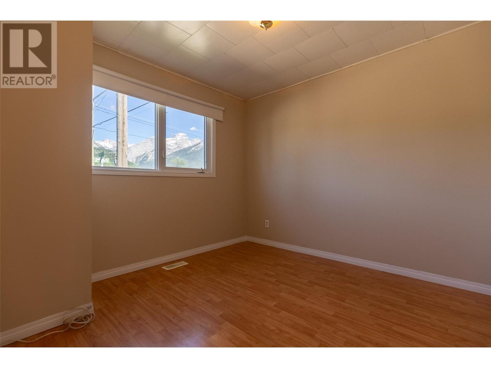 1292 2nd Avenue, Fernie, British Columbia  V0B 1M0 - Photo 27 - 10346090