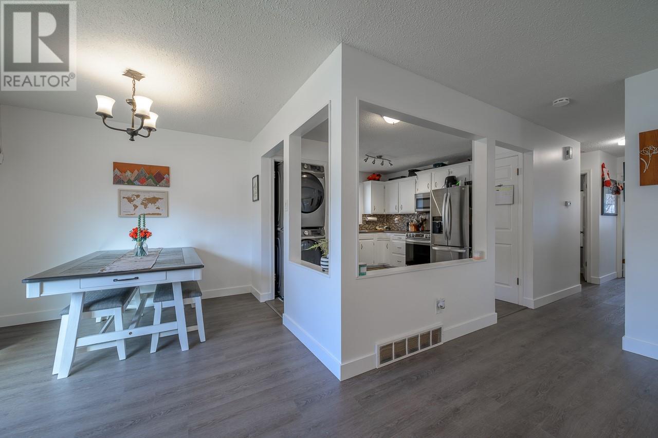 2547 Tupela Drive, Kamloops, British Columbia  V2B 6V8 - Photo 6 - 10346078