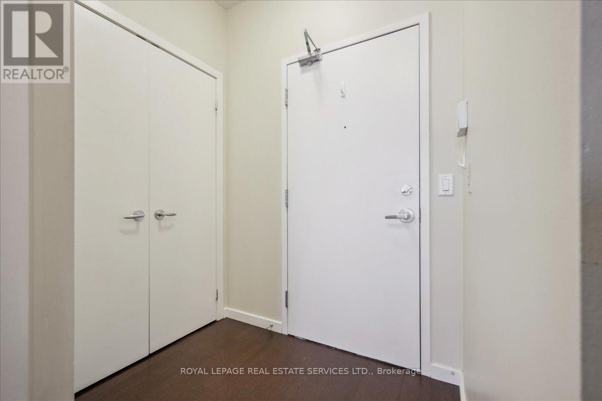 1007 - 218 Queens Quay W, Toronto, Ontario  M5J 2Y6 - Photo 13 - C12117883