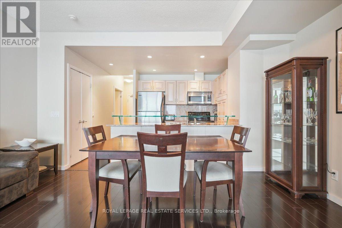 1007 - 218 Queens Quay W, Toronto, Ontario  M5J 2Y6 - Photo 23 - C12117883
