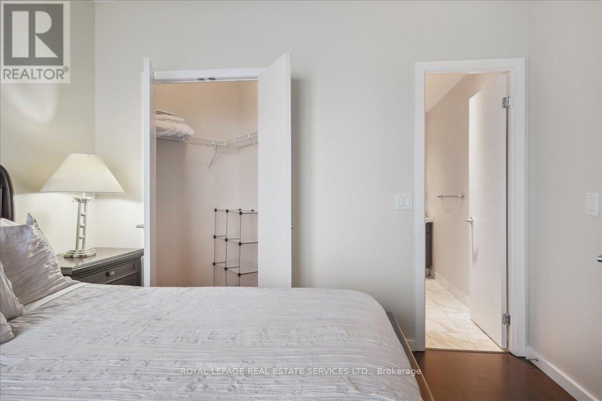 1007 - 218 Queens Quay W, Toronto, Ontario  M5J 2Y6 - Photo 34 - C12117883