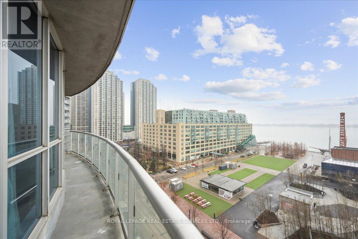 1007 - 218 Queens Quay W, Toronto, Ontario  M5J 2Y6 - Photo 38 - C12117883
