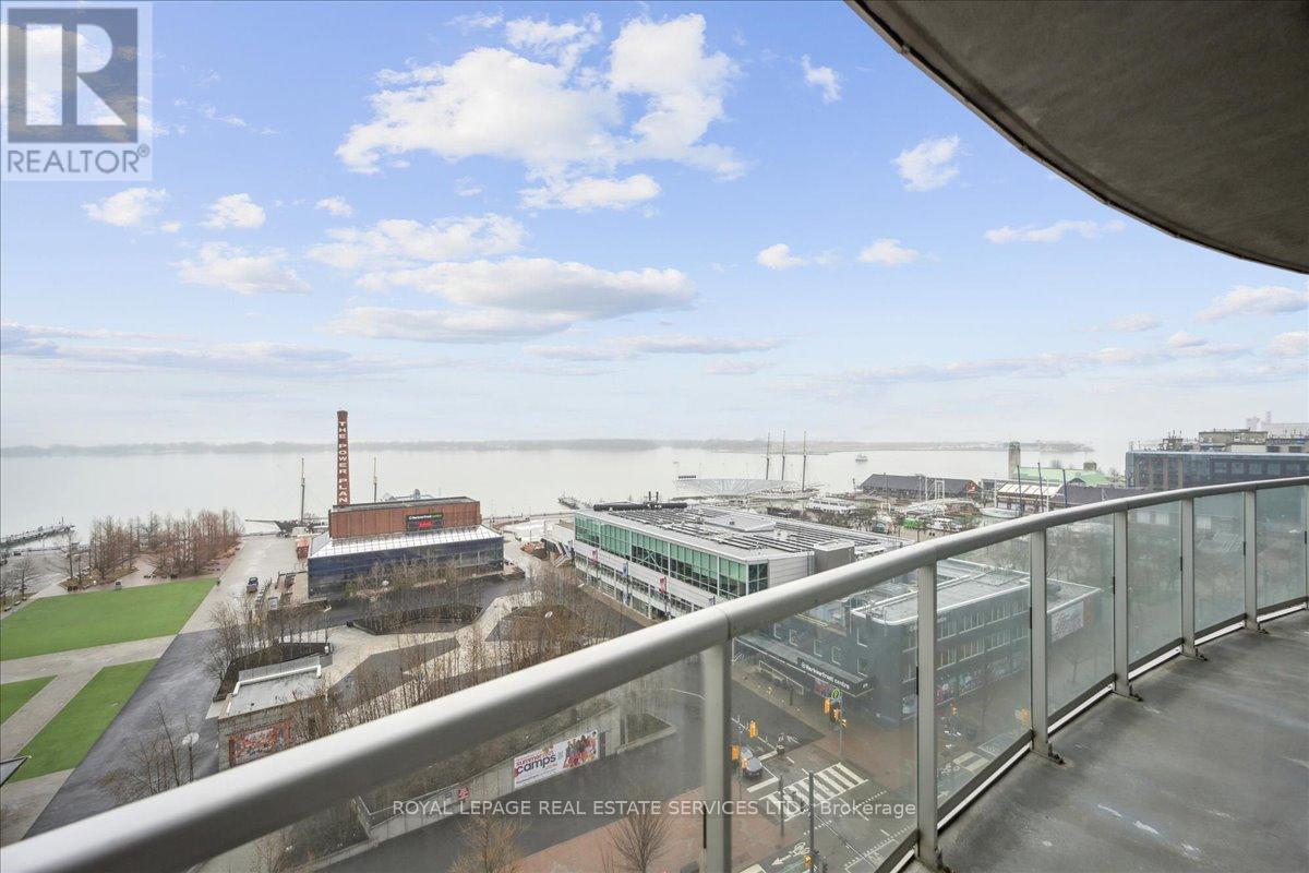 1007 - 218 Queens Quay W, Toronto, Ontario  M5J 2Y6 - Photo 39 - C12117883