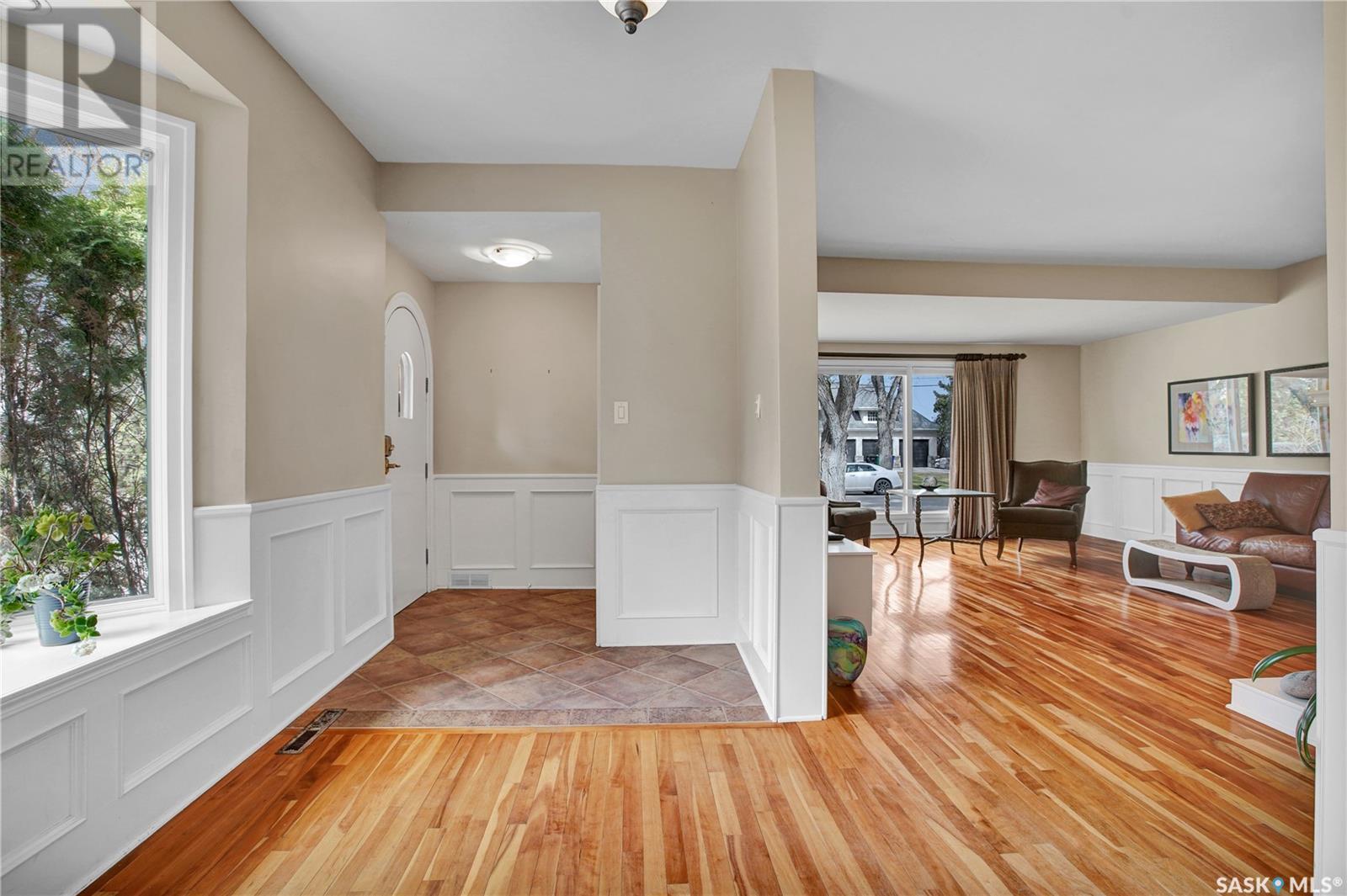 Property at 222 Saskatchewan CRESCENT W image 5