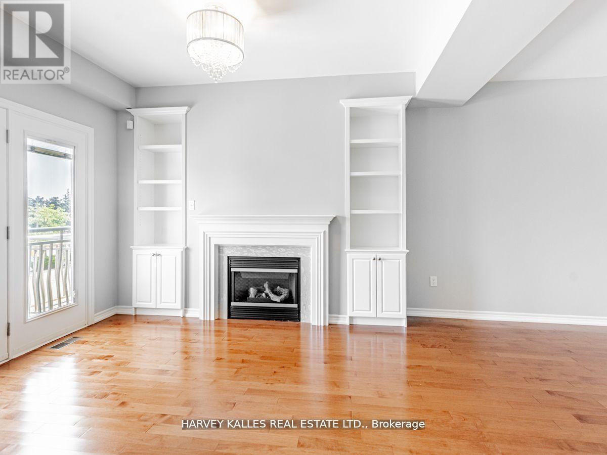 Property at TH 87 - 9133 BAYVIEW AVENUE image 3