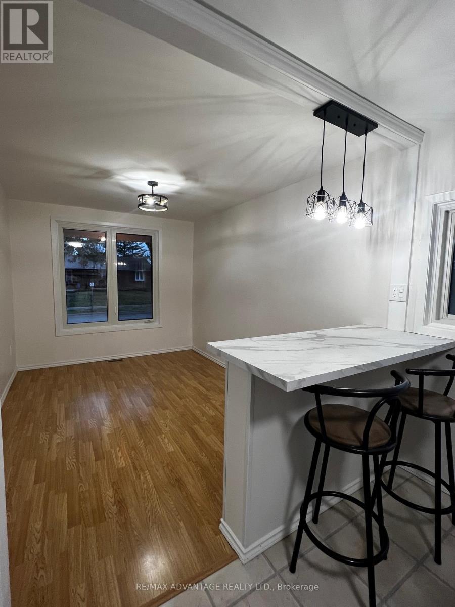 1 Upper - 296 Phyllis Street, London South, Ontario  N6J 2Z4 - Photo 5 - X12120936
