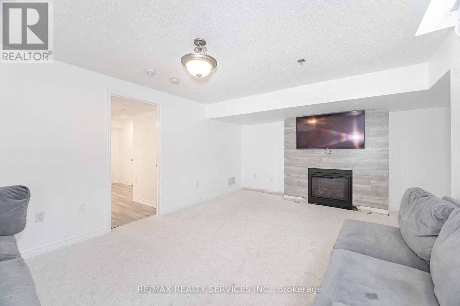 39 Maple Cider Street, Caledon, Ontario  L7C 4B4 - Photo 35 - W12088486