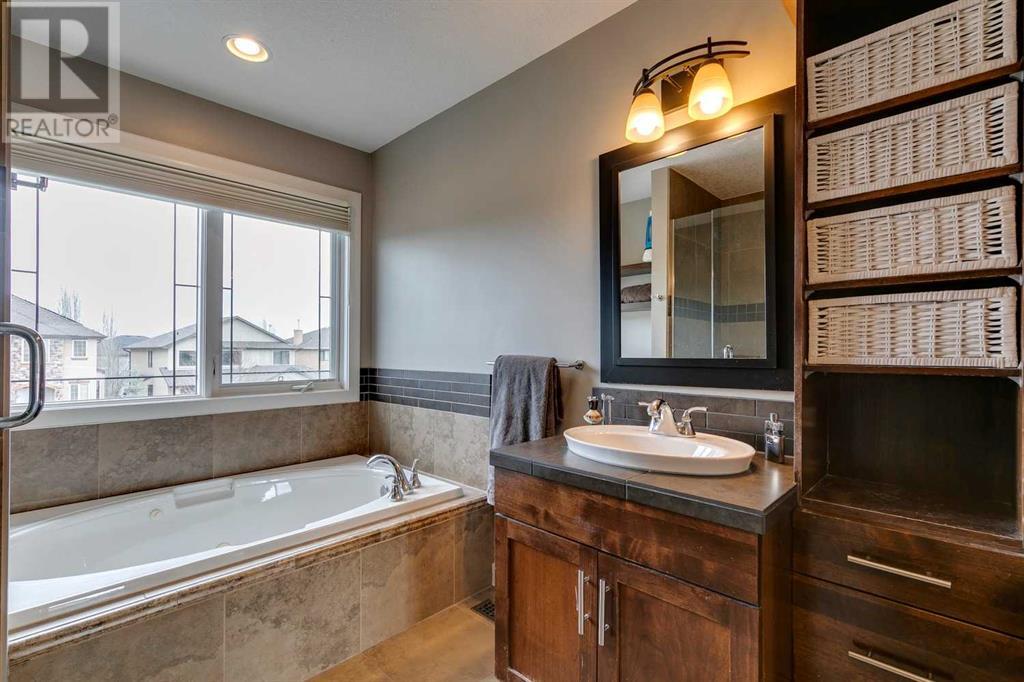 376 Everglade Circle Sw, Calgary, Alberta  T2Y 4M8 - Photo 18 - A2213549