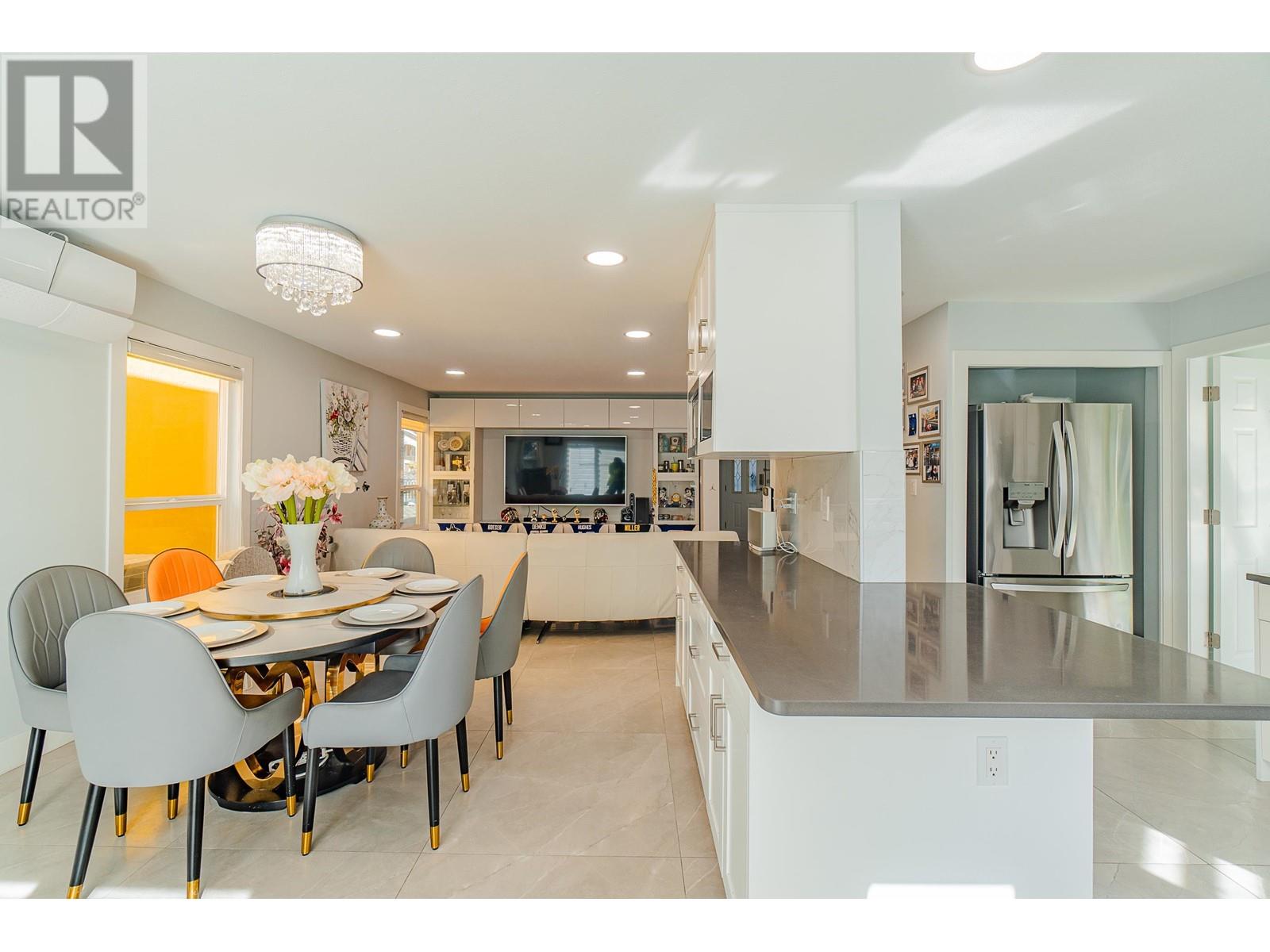 Listing Picture 8 of 33 : 10760 FINLAYSON DRIVE, Richmond / 烈治文 - 魯藝地產 Yvonne Lu Group - MLS Medallion Club Member