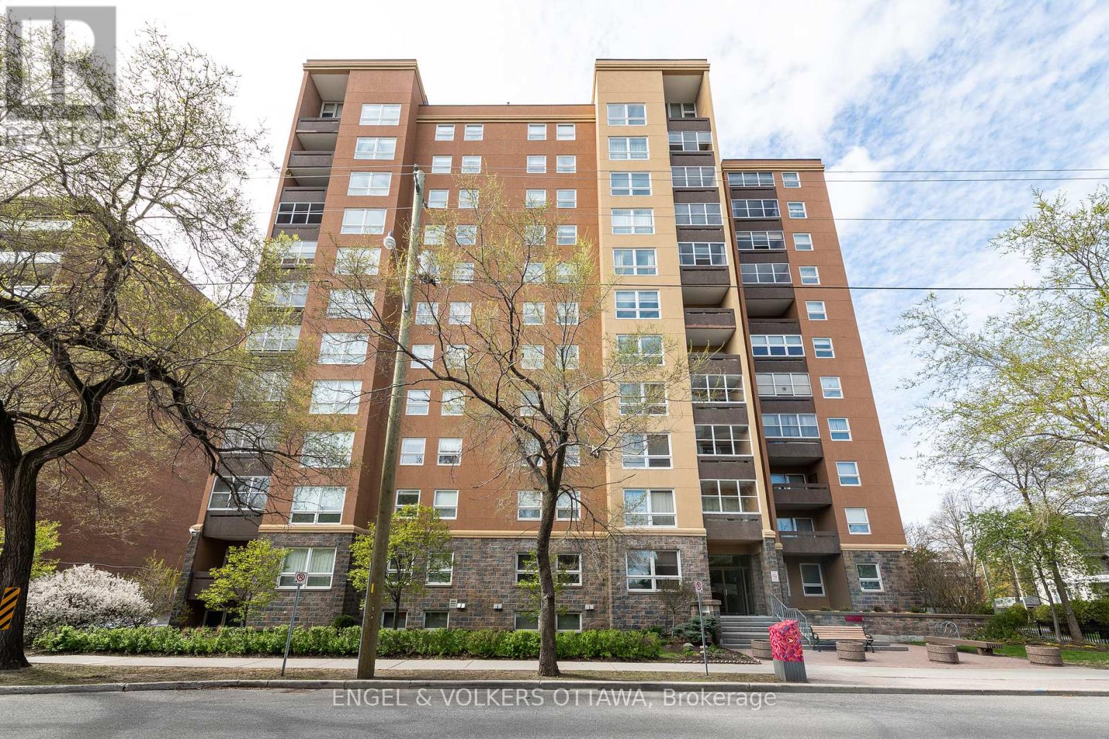 906 - 373 Laurier Avenue E, Ottawa, Ontario  K1N 8X6 - Photo 2 - X12120913