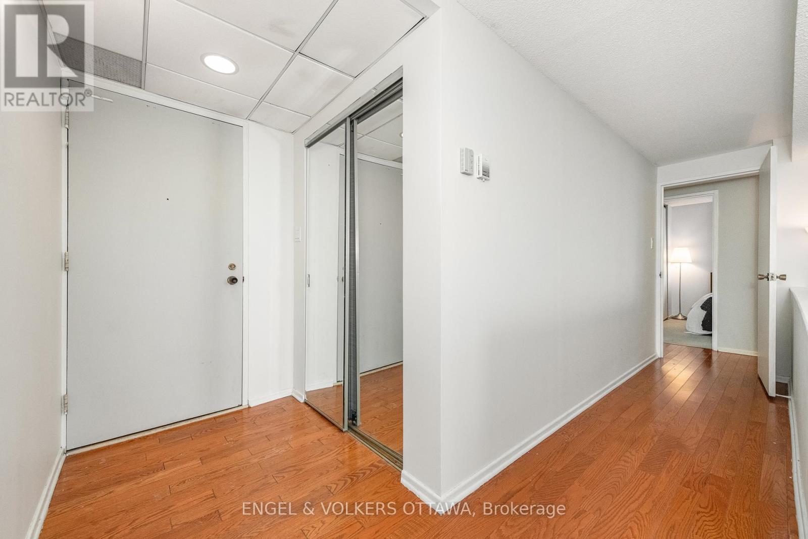 906 - 373 Laurier Avenue E, Ottawa, Ontario  K1N 8X6 - Photo 6 - X12120913