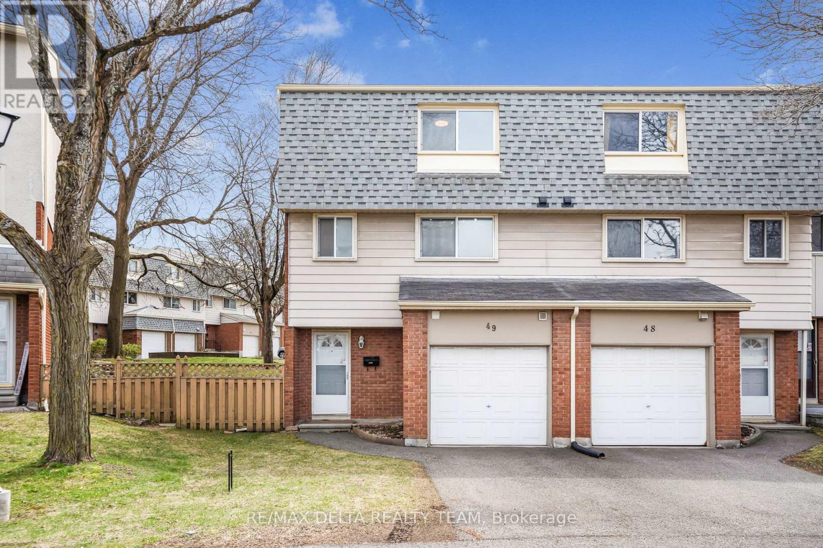 Property at 49 - 2115 ERINBROOK CRESCENT image 1