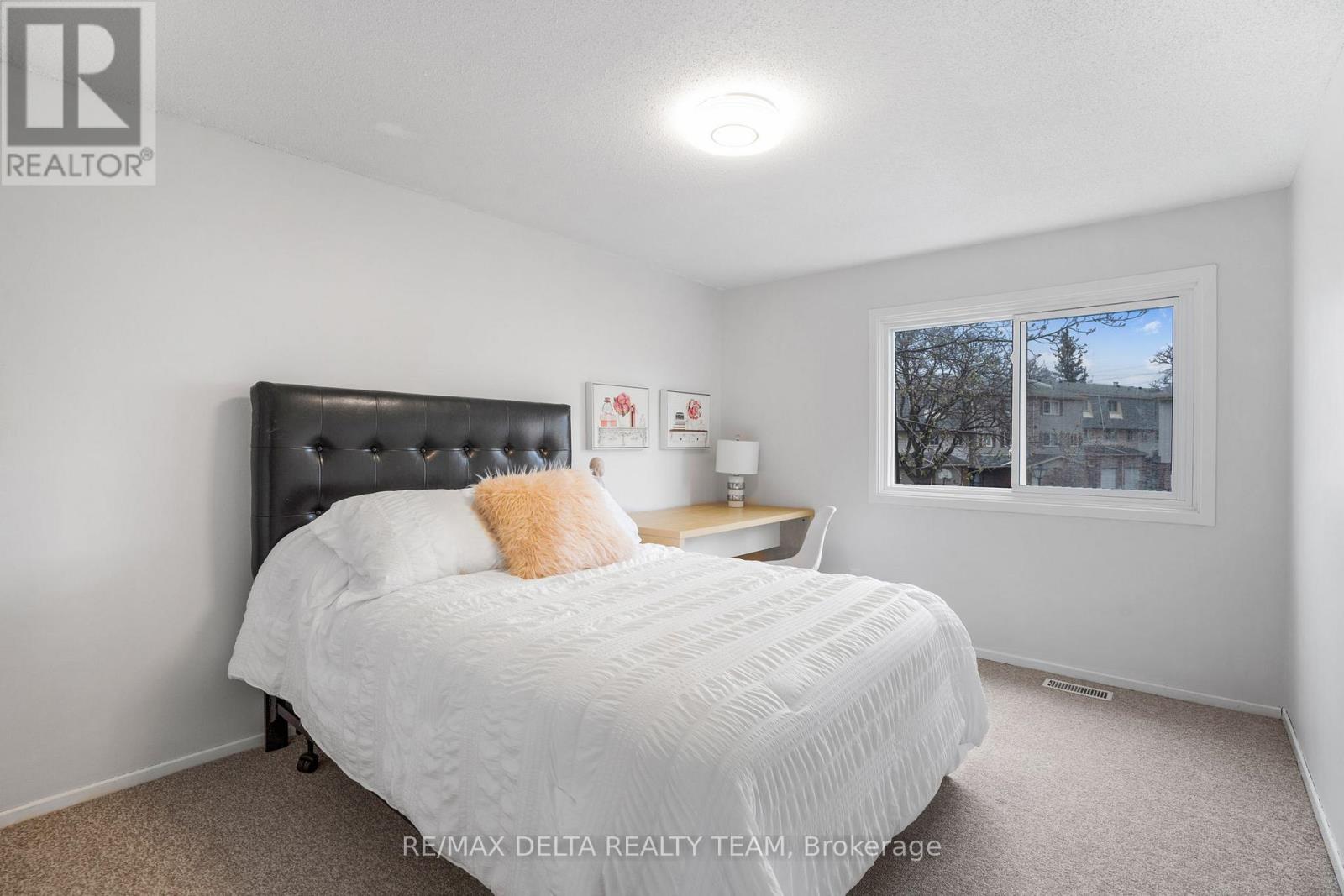 49 - 2115 Erinbrook Crescent, Ottawa, Ontario  K1B 4J5 - Photo 18 - X12120922