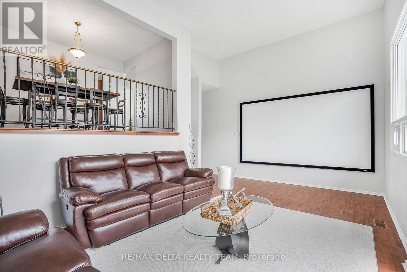 49 - 2115 Erinbrook Crescent, Ottawa, Ontario  K1B 4J5 - Photo 4 - X12120922