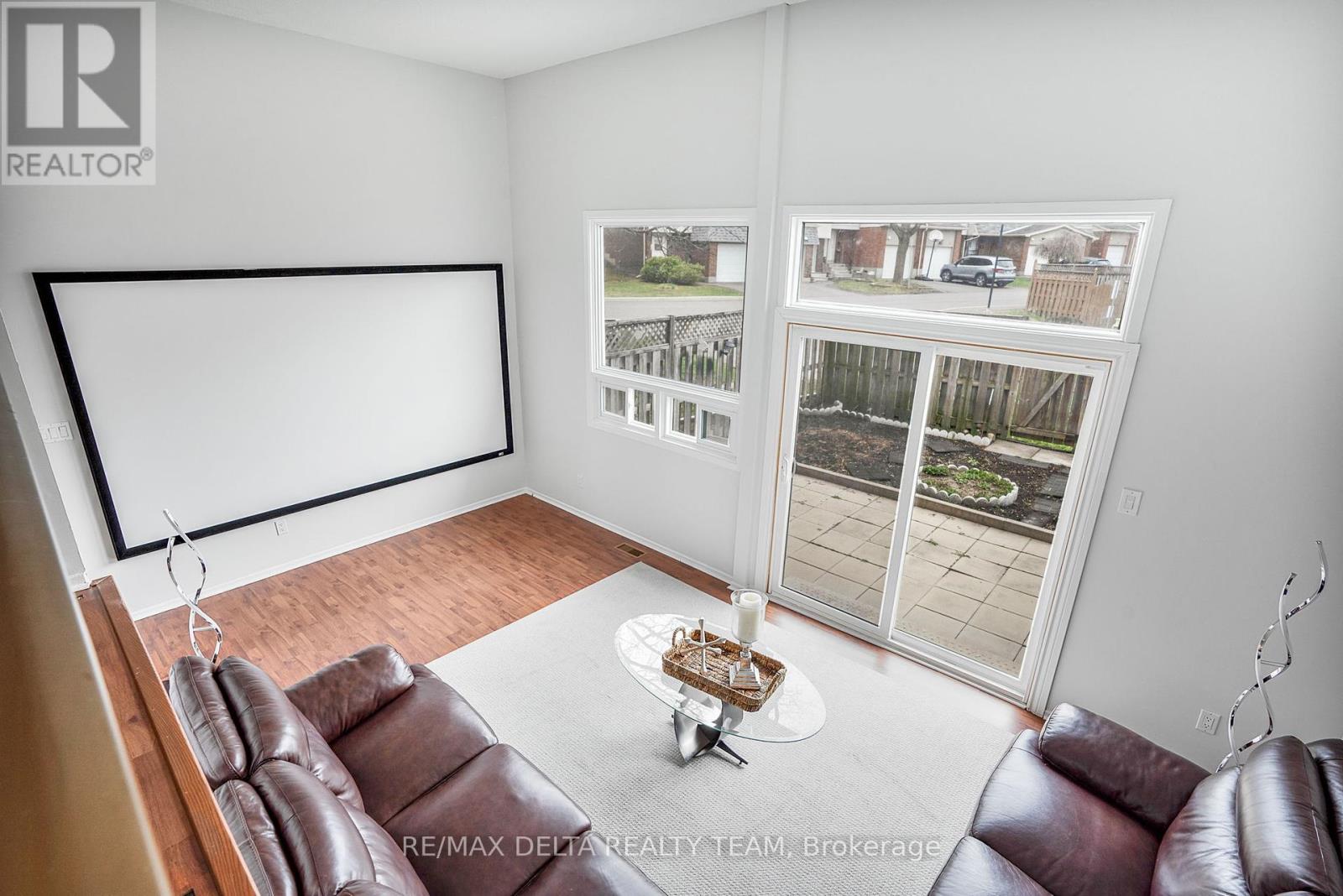 49 - 2115 Erinbrook Crescent, Ottawa, Ontario  K1B 4J5 - Photo 8 - X12120922