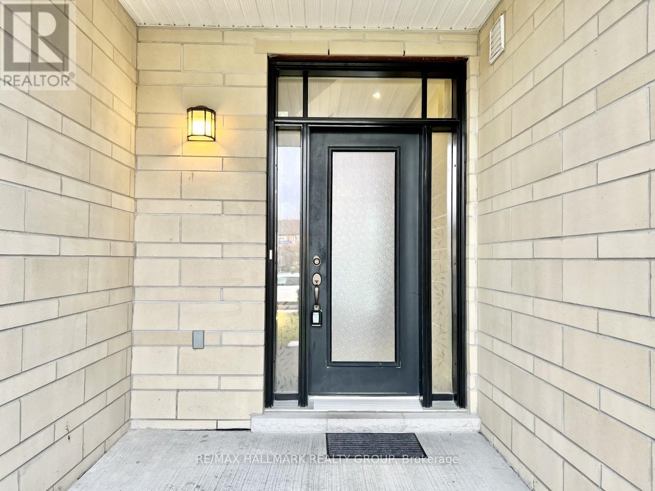 376 Cooks Mill Crescent, Ottawa, Ontario  K1V 2N2 - Photo 2 - X12120929