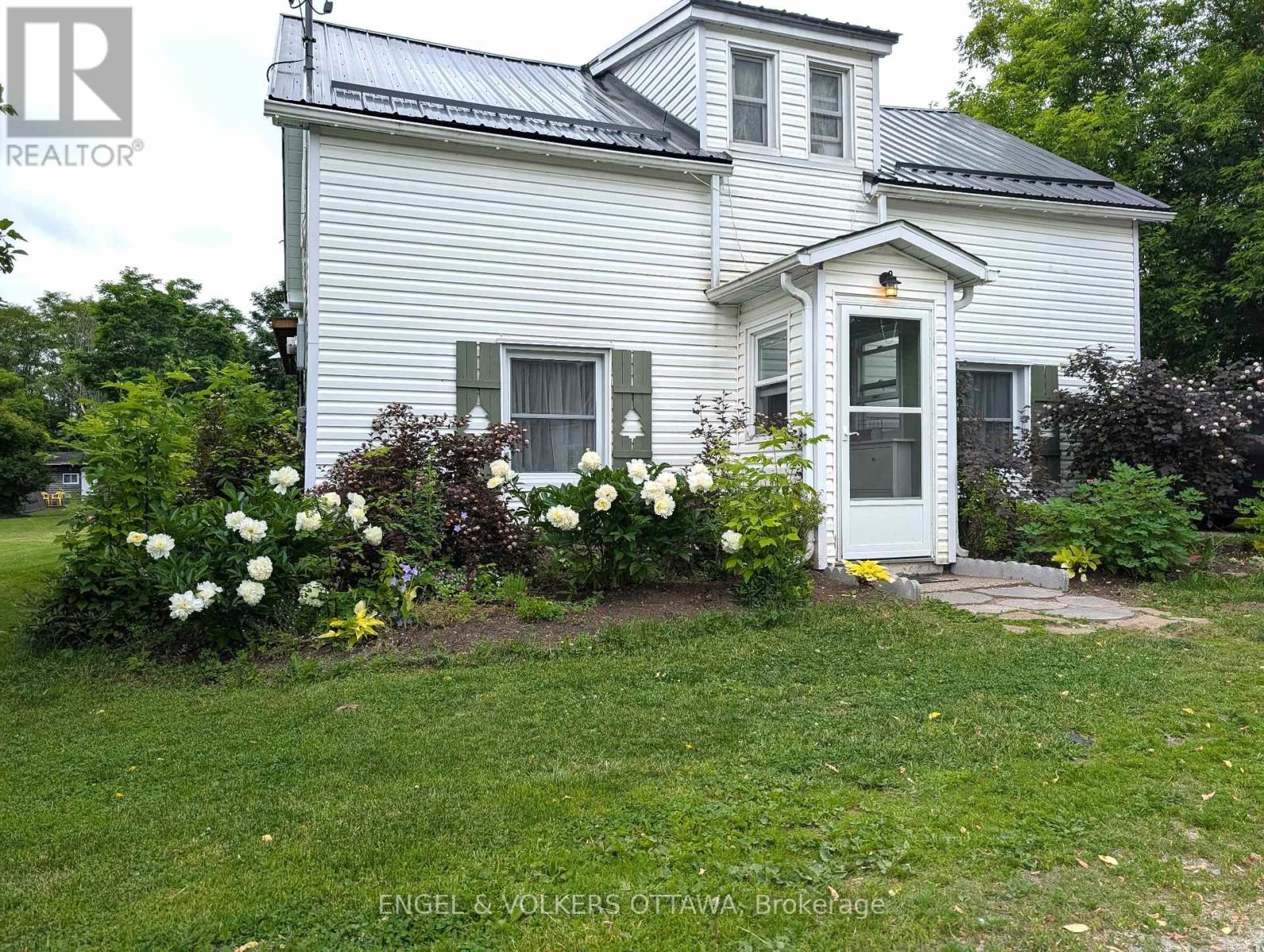 179 Church Street, Beckwith, Ontario  K7A 0K2 - Photo 1 - X12120952