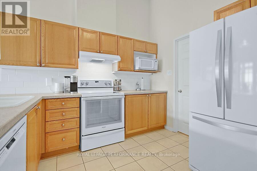 6 Briardale Crescent, Ottawa, Ontario  K2E 1C2 - Photo 16 - X12121005