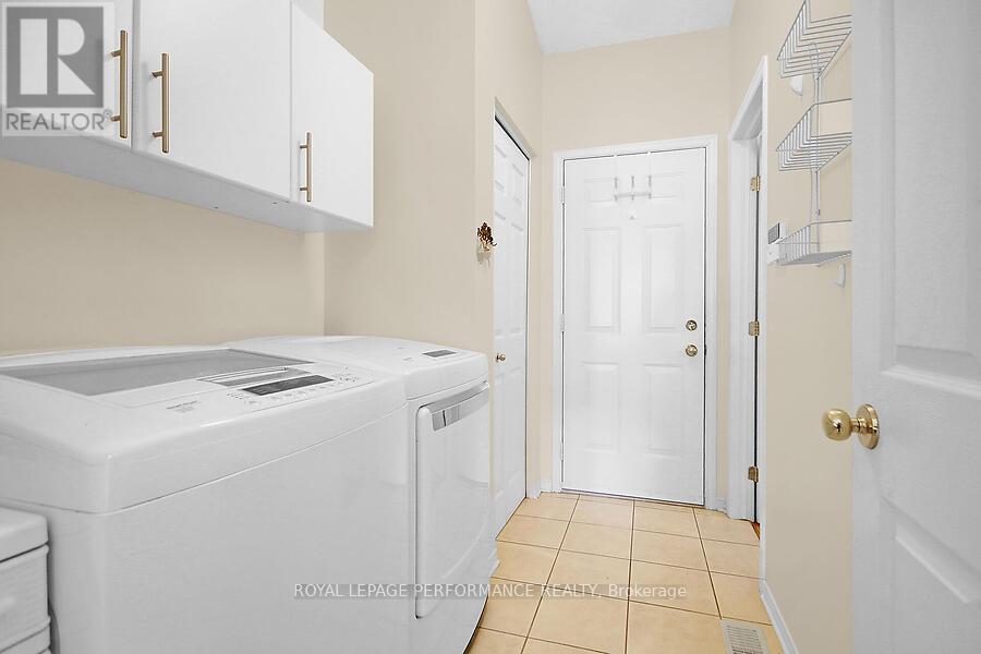6 Briardale Crescent, Ottawa, Ontario  K2E 1C2 - Photo 17 - X12121005