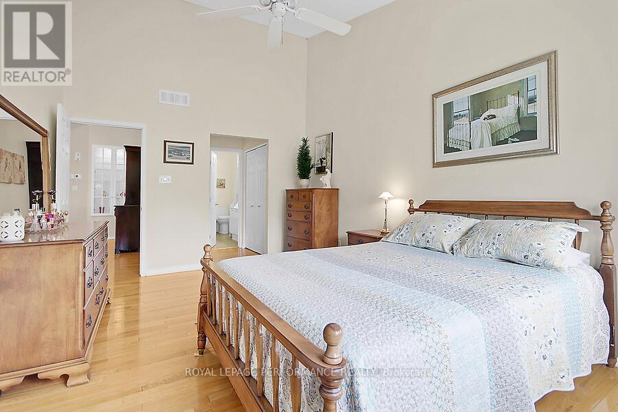 6 Briardale Crescent, Ottawa, Ontario  K2E 1C2 - Photo 28 - X12121005