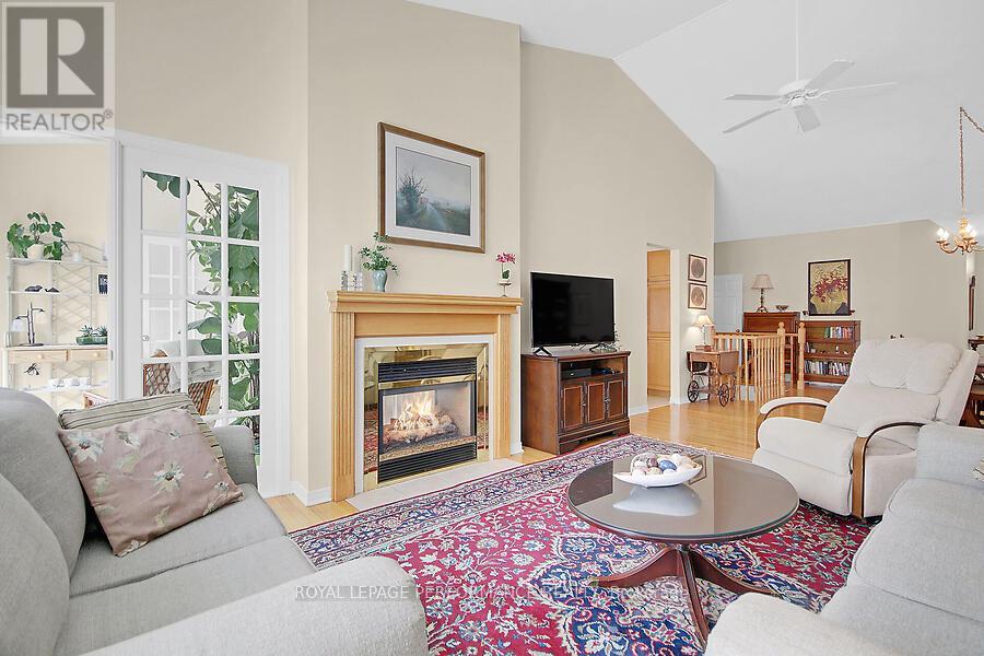 6 Briardale Crescent, Ottawa, Ontario  K2E 1C2 - Photo 8 - X12121005