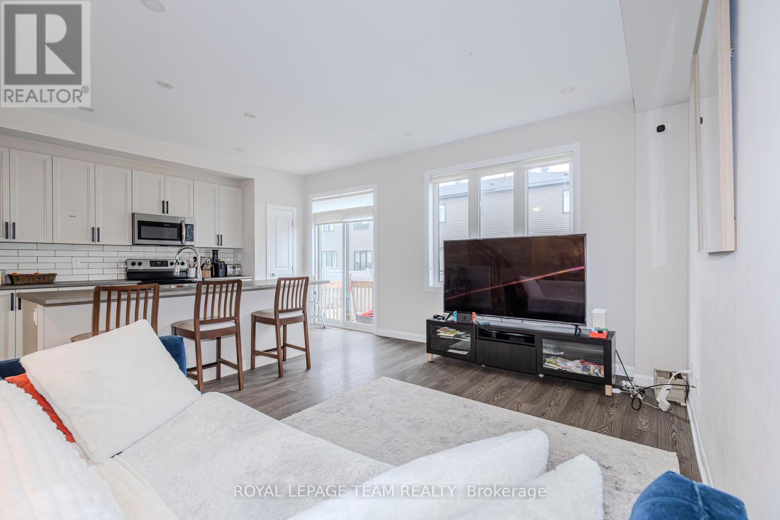 2004 Caltra Crescent, Ottawa, Ontario  K2J 6V4 - Photo 11 - X12121012