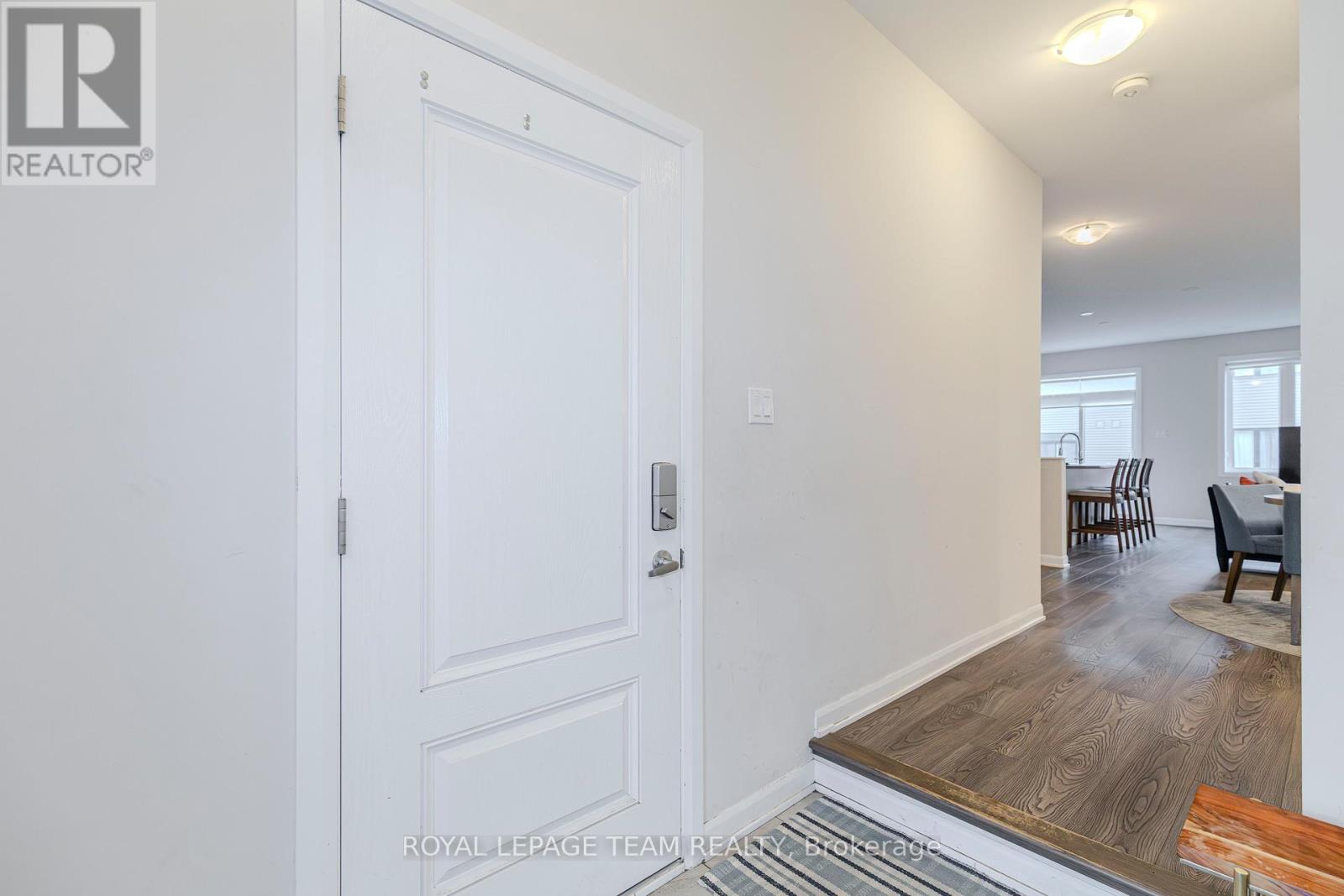 2004 Caltra Crescent, Ottawa, Ontario  K2J 6V4 - Photo 3 - X12121012