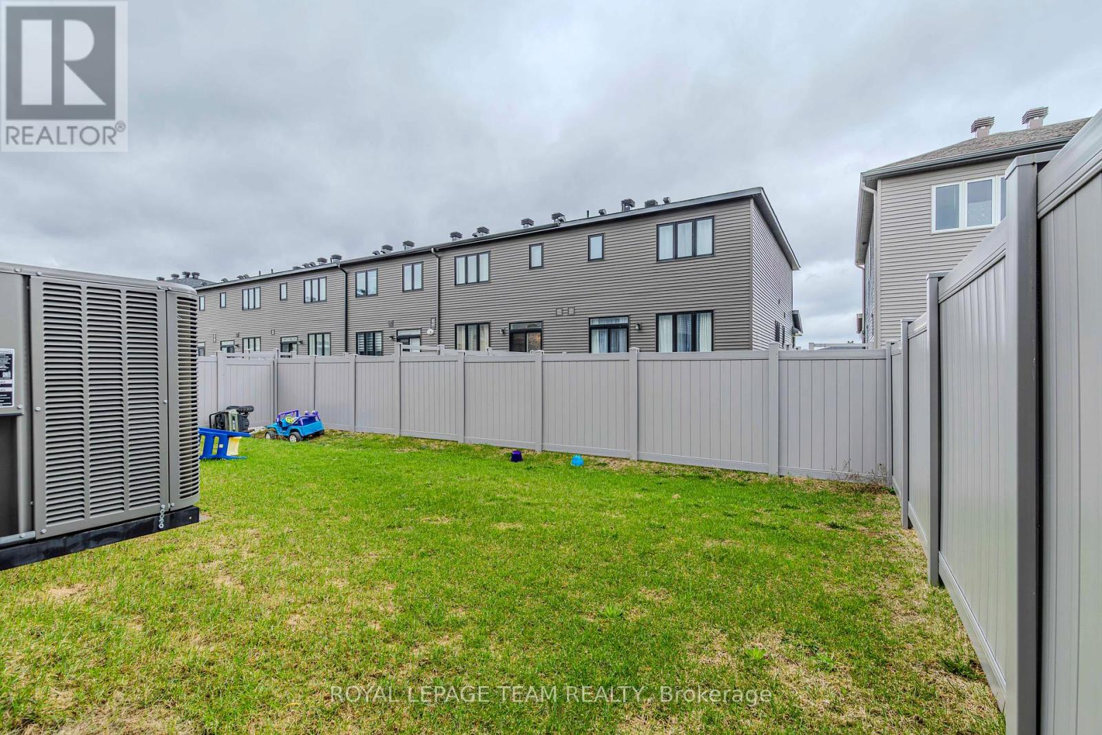2004 Caltra Crescent, Ottawa, Ontario  K2J 6V4 - Photo 37 - X12121012
