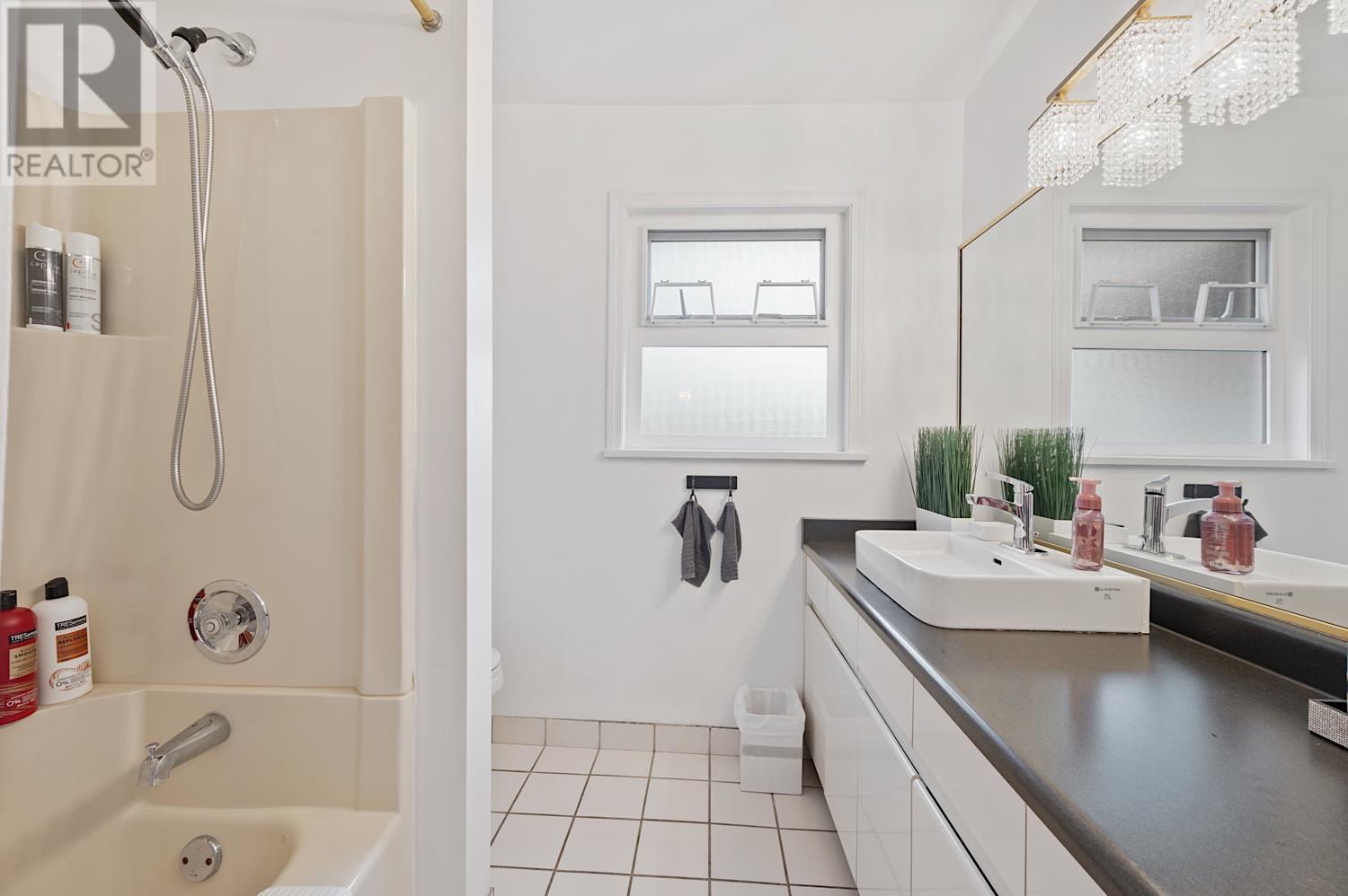 2520 E 8th Avenue, Vancouver, British Columbia  V5M 1W2 - Photo 20 - R2996837
