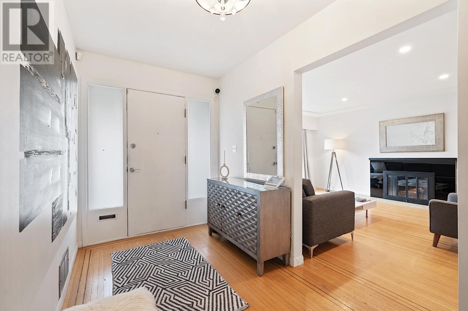 2520 E 8th Avenue, Vancouver, British Columbia  V5M 1W2 - Photo 3 - R2996837