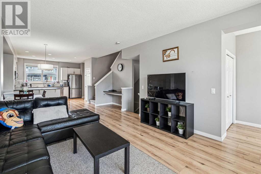 368 Redstone Drive Ne, Calgary, Alberta  T3N 0R1 - Photo 5 - A2215739