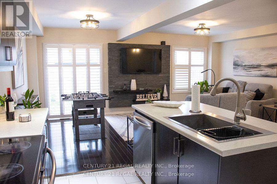 183 Penny Lane, Hamilton, Ontario  L8J 0E3 - Photo 11 - X12120127