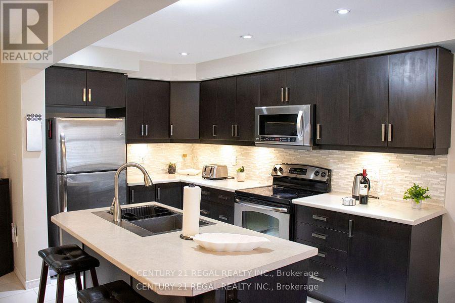 183 Penny Lane, Hamilton, Ontario  L8J 0E3 - Photo 12 - X12120127